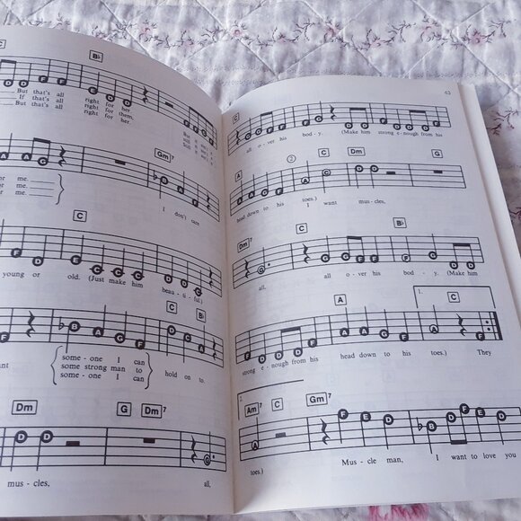 Michael Jackson Electronic Keyboard Music Book - Picture 3 of 4